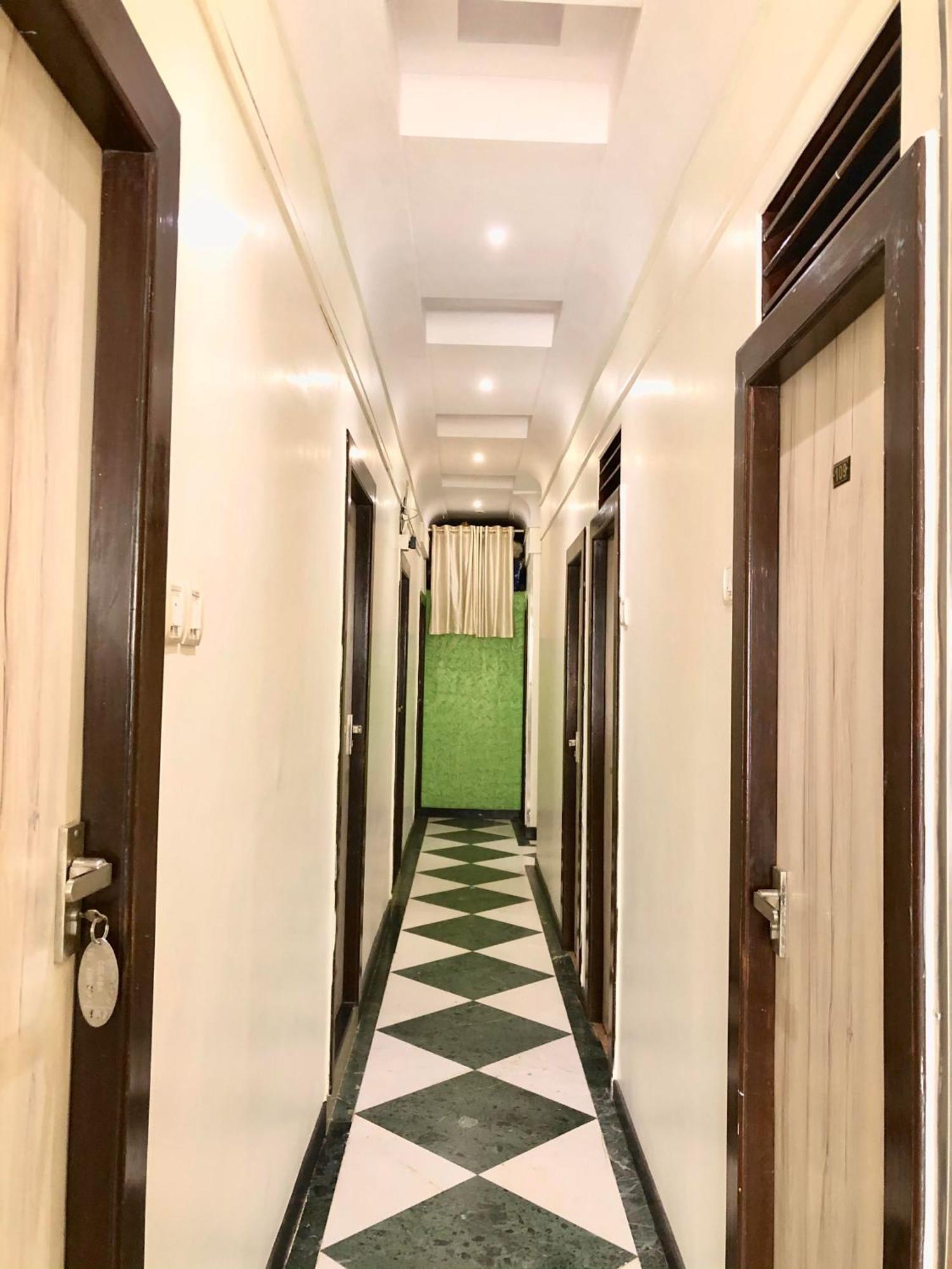 Hotel Volga 2 Mumbai Eksteriør bilde